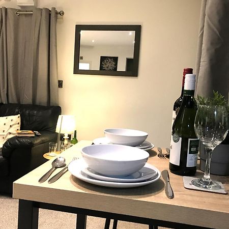 Contemporary 1 Bed Studio For Comfy Stay In Wigan Extérieur photo